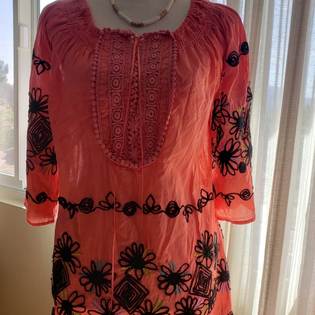 Women's Black Floral Stitch Tunic